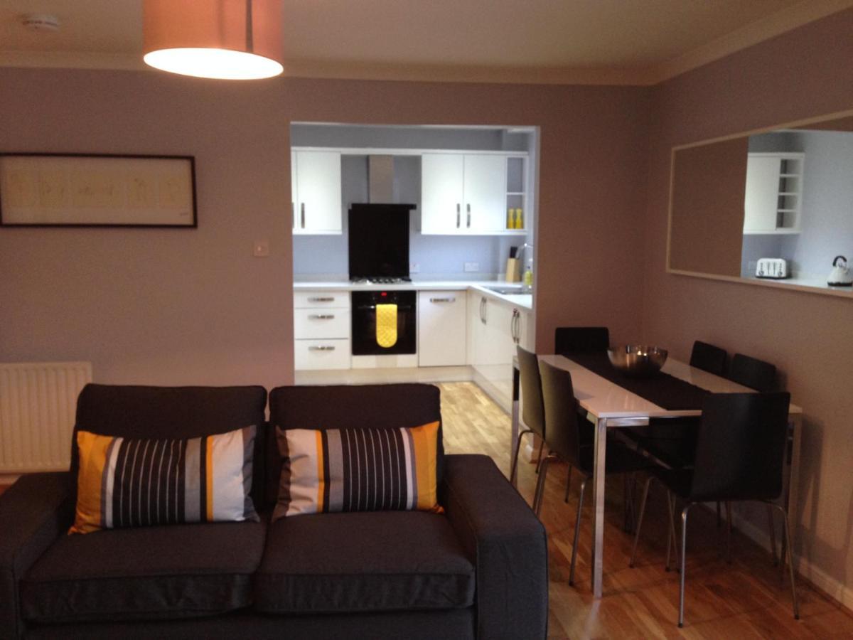 Flat Three, 212 Eaglesham Road, East Kilbride, Glasgow Zewnętrze zdjęcie