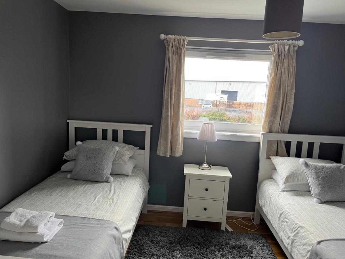 Flat Three, 212 Eaglesham Road, East Kilbride, Glasgow Zewnętrze zdjęcie