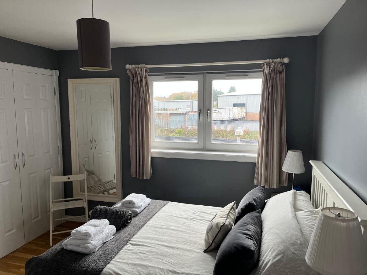 Flat Three, 212 Eaglesham Road, East Kilbride, Glasgow Zewnętrze zdjęcie